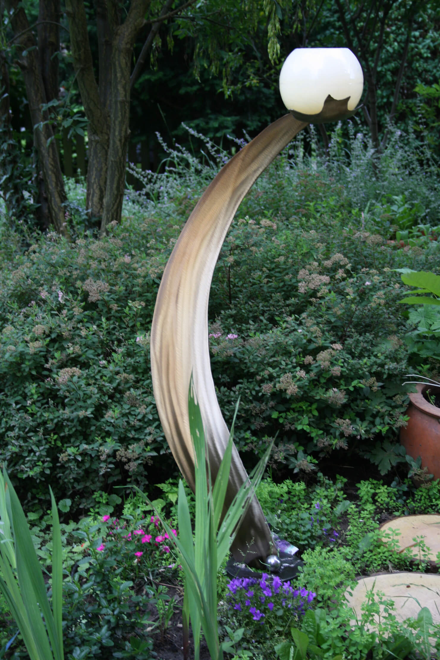 s98003 im Garten