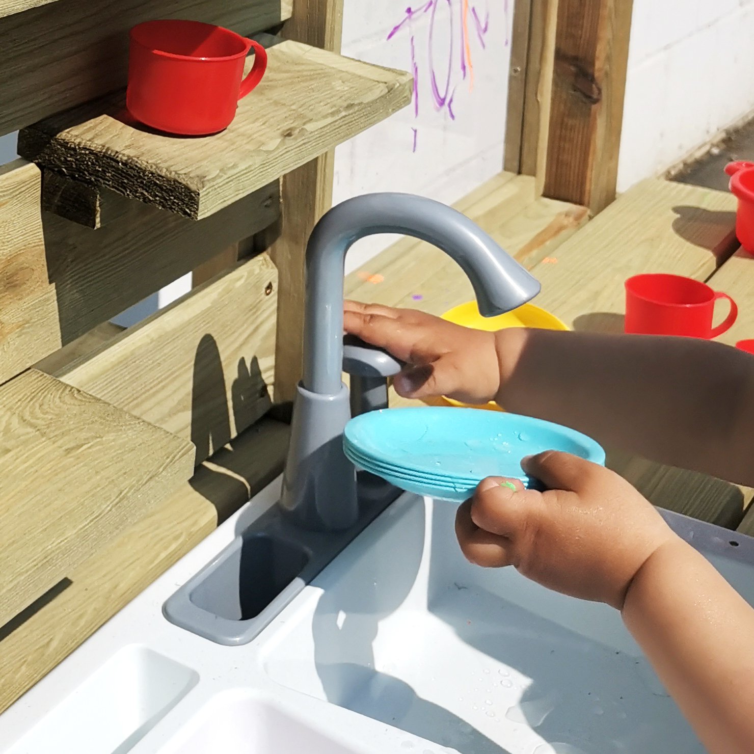 Spielküche Roxy – Wasserhahn zum Pumpen