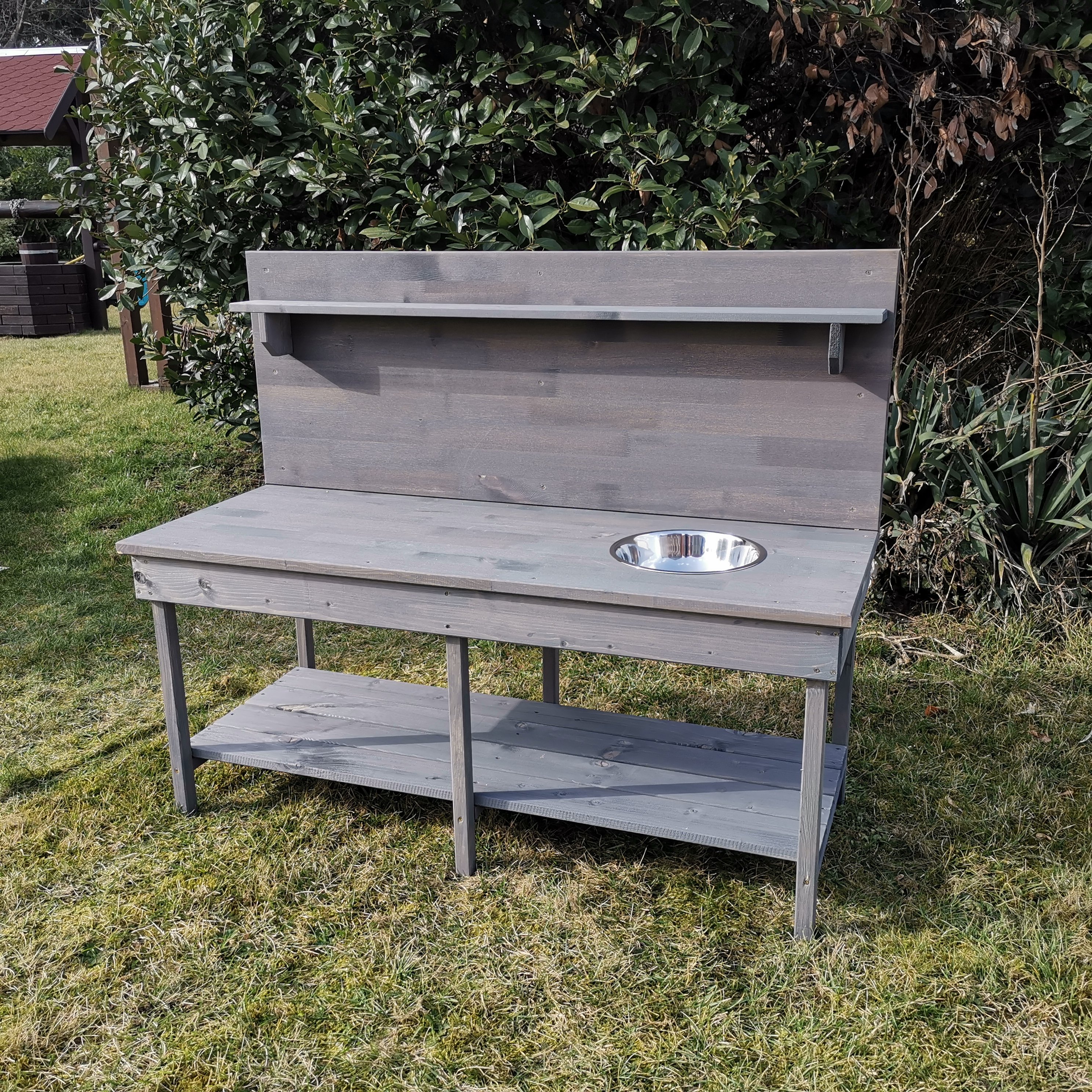Matschküche Alexa - Frontalansicht Garten