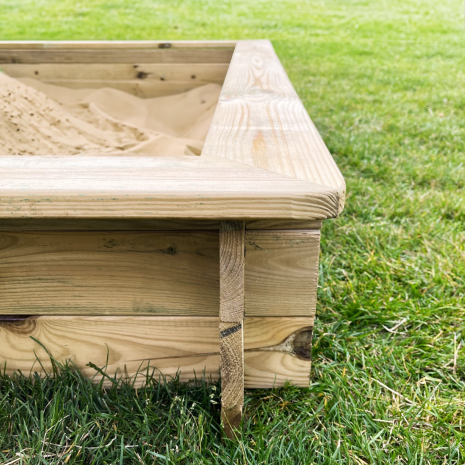 Sandkasten Sandra – Detailansicht