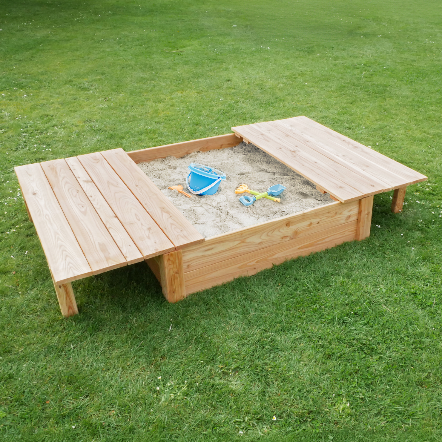 Sandkasten Oskar – 125 x 125 x 31 cm